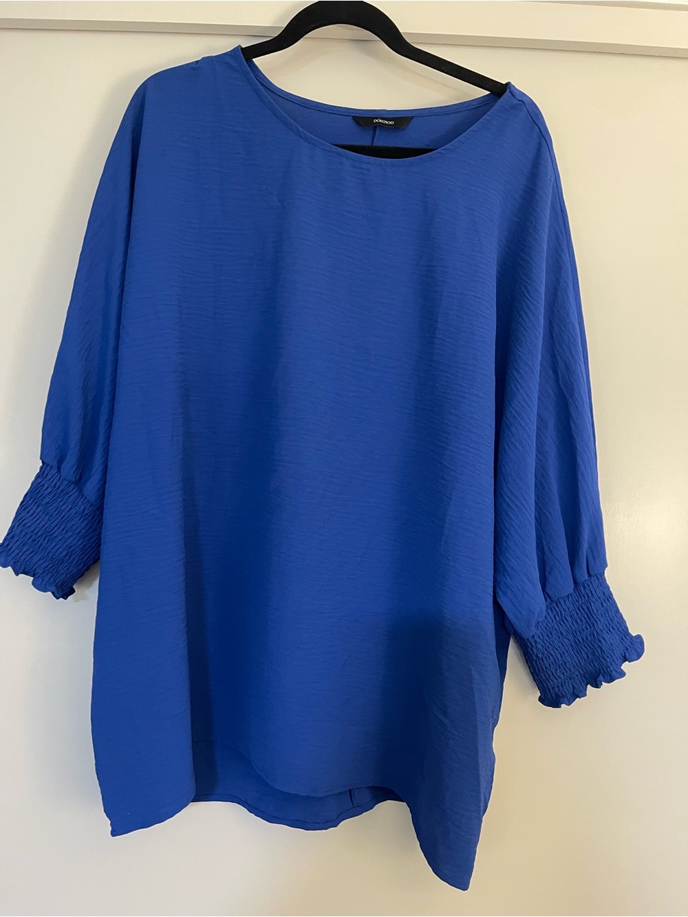 Elegant Blue Women's Blouse with Smocked Cuffs